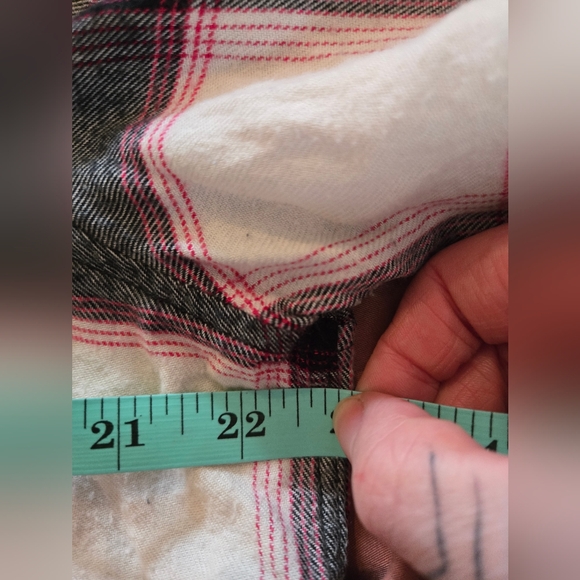 Rails | Leo White Midnight Magenta Frayed Hem Snap Button Flannel Shirt, Size L - Picture 8 of 10